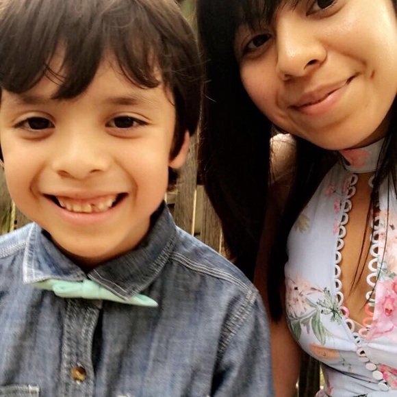 Meet your Posher, Iris - Picture 8 of 16